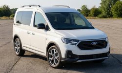 Ford Tourneo Connect kiralık araç