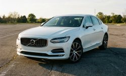 Volvo S90 kiralık araç